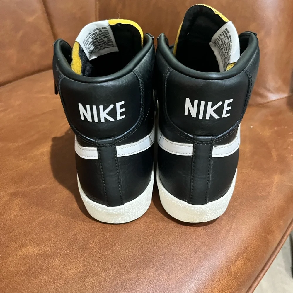 Nike Men's Blazer Mid 77 Vintage black Sail